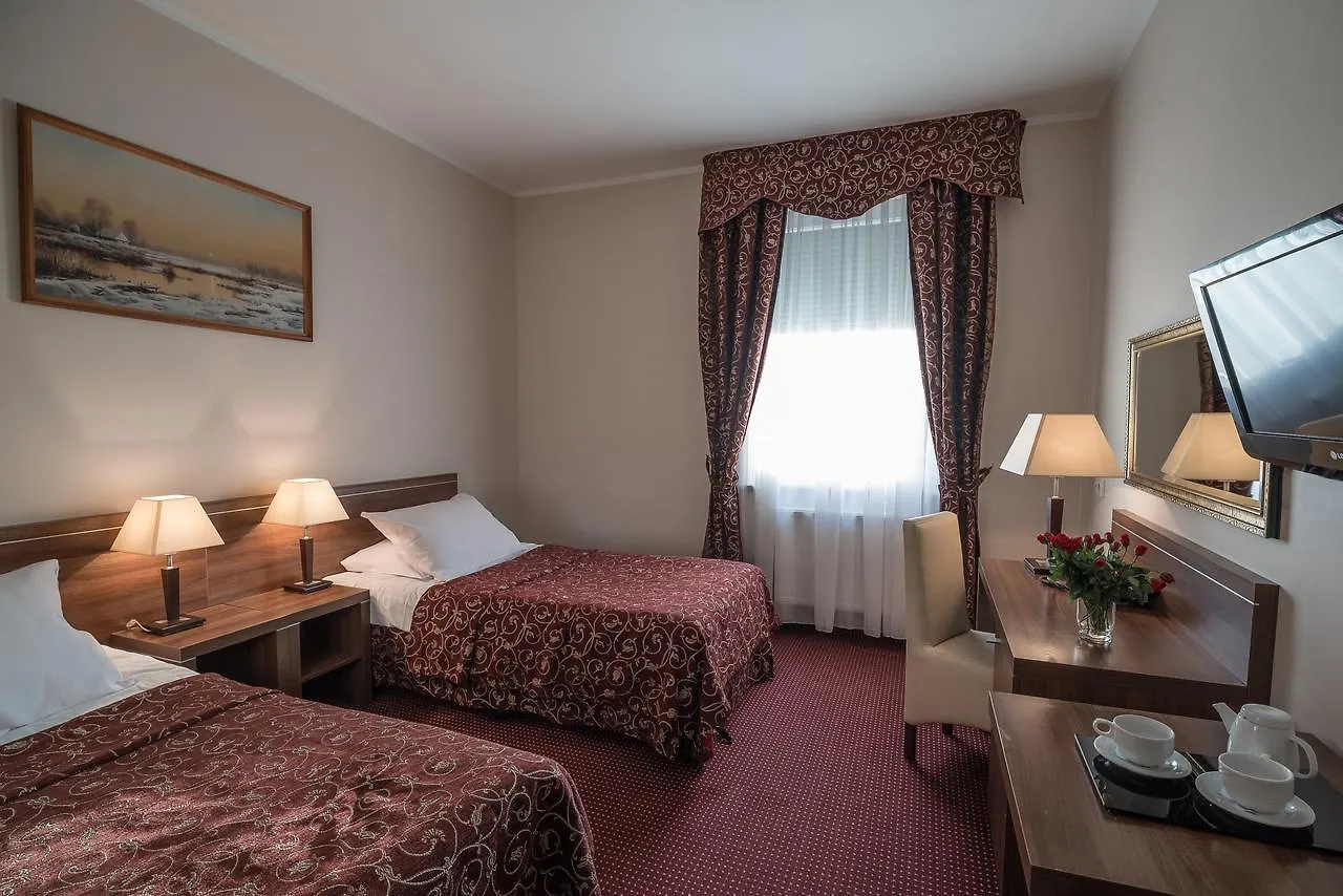 Jasek Premium Hotel Vratislav 3*,